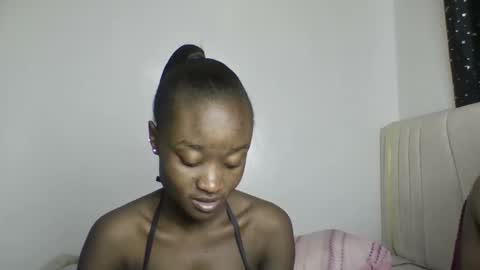 pretty luv1 online show from April 2026 10:13:01 AM