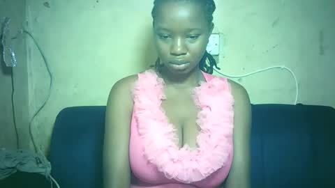 Snapshot of pretty_milan chatting on December 2025 04:06:02 AM pretty_milan online show from December 2025 04:06:02 AM