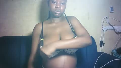 Snapshot of pretty_milan chatting on February 2026 10:05:02 AM pretty_milan online show from February 2026 10:05:02 AM