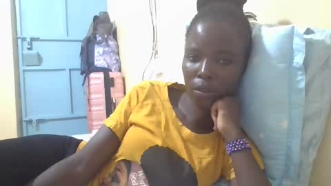 pretty_petite_ebony online show from February 2025 08:33:01 PM