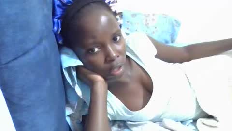 pretty_petite_ebony online show from March 2026 07:41:02 AM