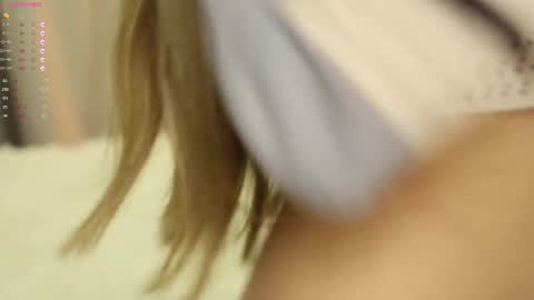 Snapshot of pretty_princess_elina chatting on February 2025 10:42:01 PM Elina online show from February 2025 10:42:01 PM