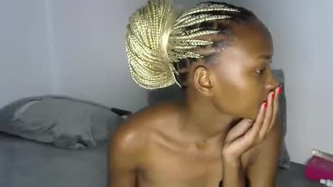 Pretty doll online show from November 2025 08:40:01 PM