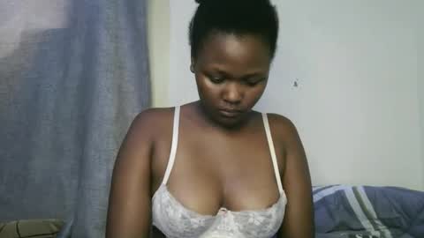 Snapshot of pretty_shanz chatting on October 2025 10:38:01 AM pretty_shanz online show from October 2025 10:38:01 AM