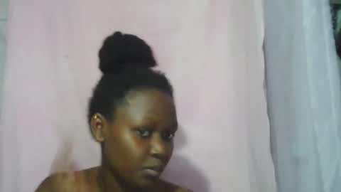 Snapshot of pretty_shanz chatting on November 2025 12:23:02 PM pretty_shanz online show from November 2025 12:23:02 PM