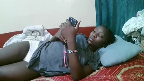 Snapshot of pretty_tiffany1 chatting on December 2025 05:30:01 PM pretty_tiffany1 online show from December 2025 05:30:01 PM