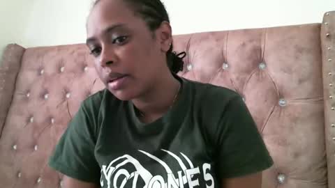 Snapshot of pretty_zii chatting on September 2025 08:17:01 AM zii online show from September 2025 08:17:01 AM