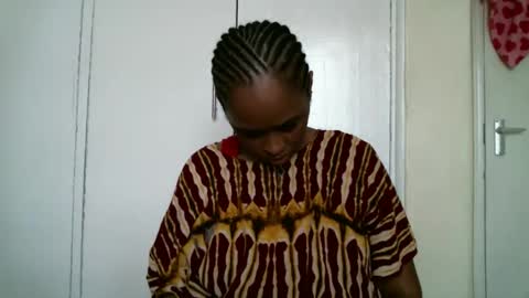 Snapshot of pretty_zii chatting on October 2025 10:34:02 AM zii online show from October 2025 10:34:02 AM