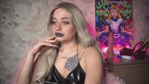 Alice online show from November 2025 03:27:02 AM