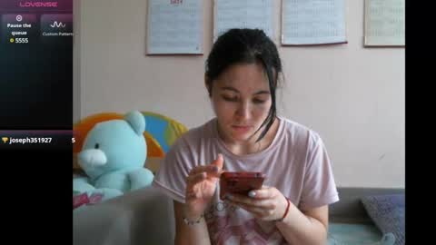 Bella online show from December 2024 08:00:02 AM