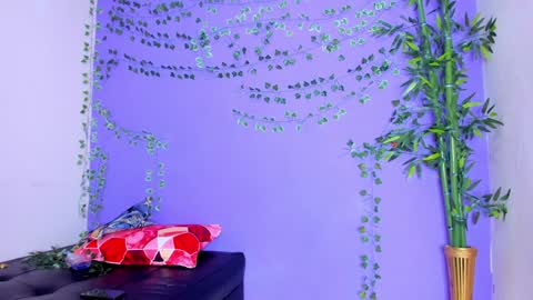 Snapshot of prettybunnies08 chatting on February 2025 10:20:01 PM Enzo Denis online show from February 2025 10:20:01 PM