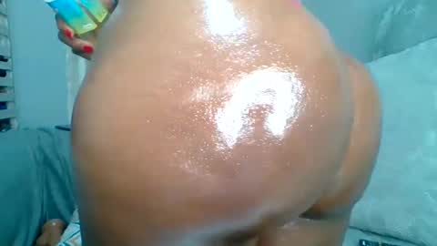 Snapshot of prettyela chatting on November 2025 12:21:02 AM PrettyEla online show from November 2025 12:21:02 AM