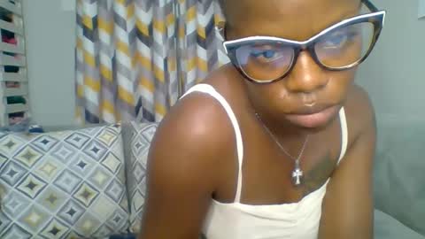 Snapshot of prettyela chatting on February 2026 12:43:02 PM PrettyEla online show from February 2026 12:43:02 PM