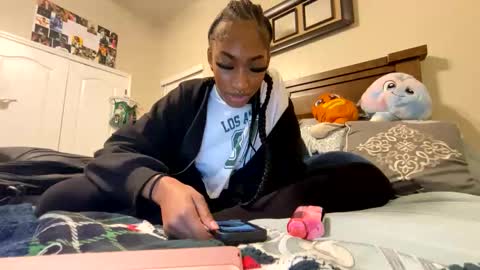 prettyfacefemale online show from February 2026 03:45:02 AM