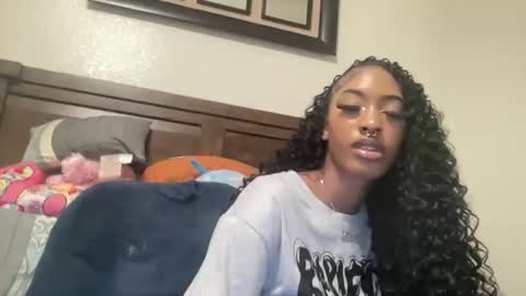 prettyfacefemale online show from March 2026 07:23:02 AM