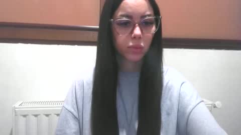 prettyjulliette online show from March 2026 02:49:02 PM