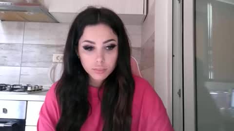prettyjulliette online show from May 2026 11:38:01 AM