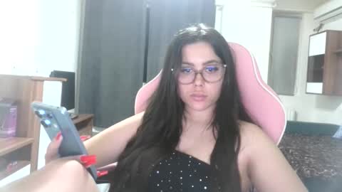 prettyjulliette online show from May 2026 09:22:01 PM