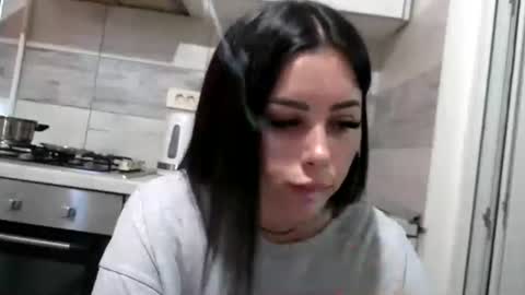 prettyjulliette online show from July 2026 03:29:02 PM