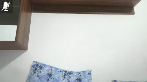 prettyjulliette online show from July 2026 04:44:02 PM