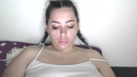 prettyjulliette online show from July 2026 11:57:01 AM