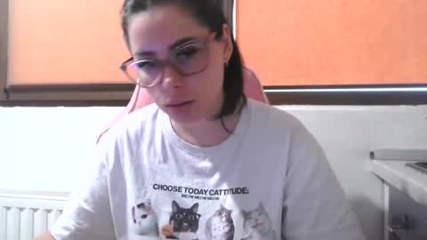 prettyjulliette online show from July 2026 02:34:02 PM