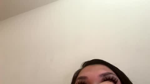 Snapshot of prettylatinamomma01 chatting on February 2026 06:47:02 PM prettylatinamomma01 online show from February 2026 06:47:02 PM