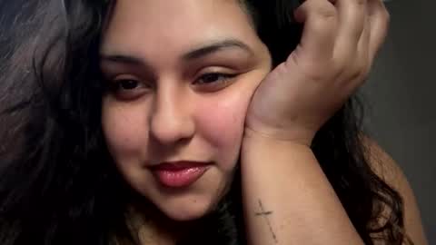 Snapshot of prettylillyy02 chatting on November 2025 03:22:01 PM lilly333 online show from November 2025 03:22:01 PM