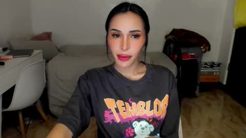 Snapshot of prettylittlesuckerr chatting on October 2025 01:10:01 PM Jovill Mays online show from October 2025 01:10:01 PM