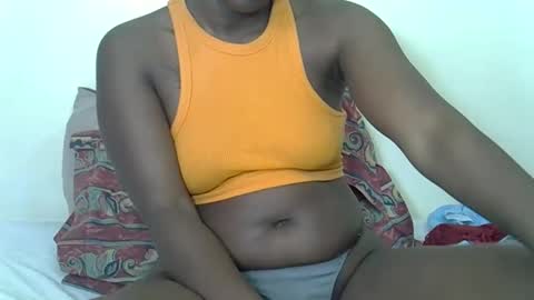 Snapshot of prettyliz30 chatting on November 2025 08:14:01 AM LILIAN online show from November 2025 08:14:01 AM