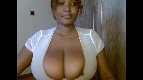 Snapshot of prettypearl_ chatting on January 2025 06:56:02 AM pearl online show from January 2025 06:56:02 AM