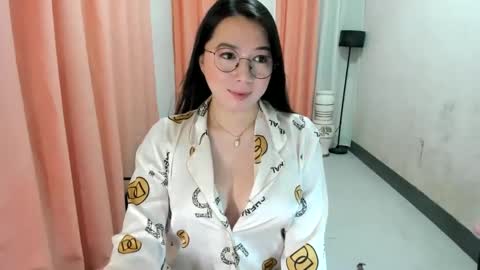 Snapshot of prettypetiteashley chatting on January 2025 09:56:01 AM ashley online show from January 2025 09:56:01 AM