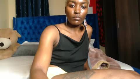 Snapshot of prettyquee chatting on January 2025 12:49:02 AM sasha online show from January 2025 12:49:02 AM