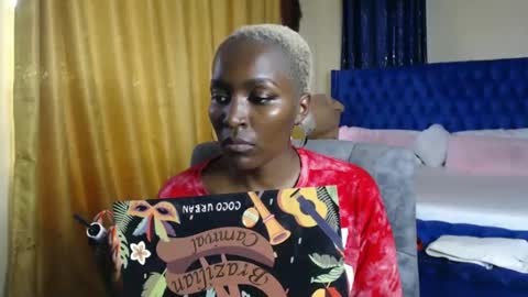 Snapshot of prettyquee chatting on January 2025 10:12:02 AM sasha online show from January 2025 10:12:02 AM