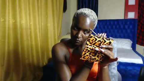 Snapshot of prettyquee chatting on February 2025 05:24:01 PM sasha online show from February 2025 05:24:01 PM