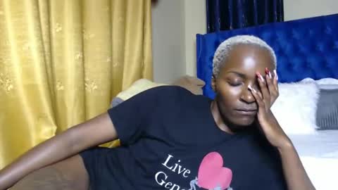 Snapshot of prettyquee chatting on February 2025 07:58:02 PM sasha online show from February 2025 07:58:02 PM