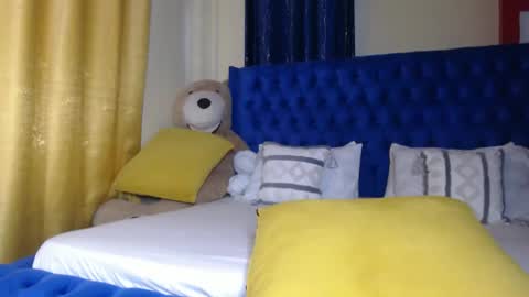 Snapshot of prettyquee chatting on November 2025 09:39:01 AM sasha online show from November 2025 09:39:01 AM