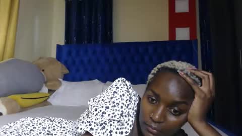 Snapshot of prettyquee chatting on November 2025 02:39:02 PM sasha online show from November 2025 02:39:02 PM