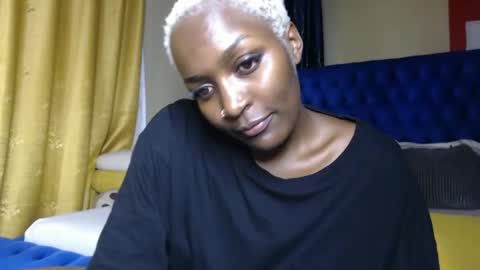 Snapshot of prettyquee chatting on December 2025 11:32:02 PM sasha online show from December 2025 11:32:02 PM