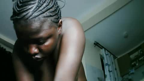 prettyreen online show from October 2025 09:37:01 PM