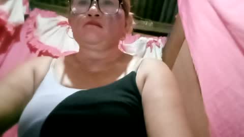 Snapshot of prettyrose01 chatting on June 2026 09:29:01 PM prettyrose01 online show from June 2026 09:29:01 PM