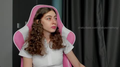 Snapshot of prettysomething chatting on February 2025 08:18:02 AM Sophie next stream will be at Monday i will wait you guys online show from February 2025 08:18:02 AM