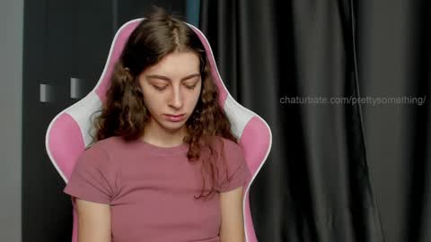 Snapshot of prettysomething chatting on February 2025 07:28:01 AM Sophie next stream will be at Monday i will wait you guys online show from February 2025 07:28:01 AM