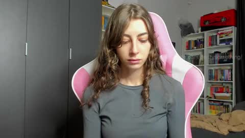 Sophie  next stream will be at Monday  i will wait you guys  online show from February 2026 07:12:02 AM