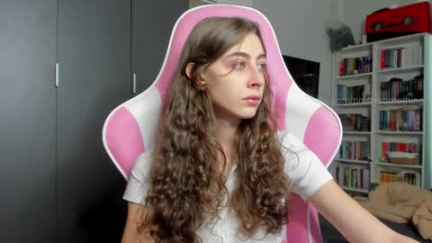 Sophie  next stream will be at Monday  i will wait you guys  online show from February 2026 07:59:02 AM
