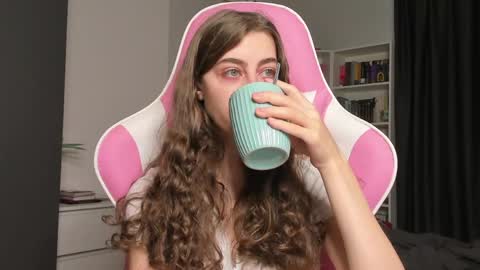Sophie  next stream will be at Monday  i will wait you guys  online show from May 2026 06:19:02 AM