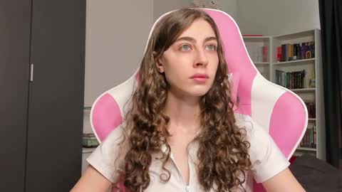Sophie  next stream will be at Monday  i will wait you guys  online show from May 2026 05:36:02 AM