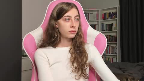 Sophie  next stream will be at Monday  i will wait you guys  online show from May 2026 03:09:02 PM