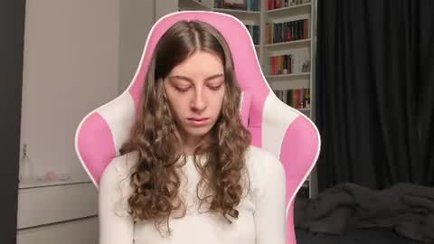 Sophie  next stream will be at Monday  i will wait you guys  online show from July 2026 07:39:02 AM