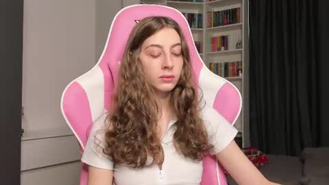 Sophie  next stream will be at Monday  i will wait you guys  online show from July 2026 07:28:02 AM